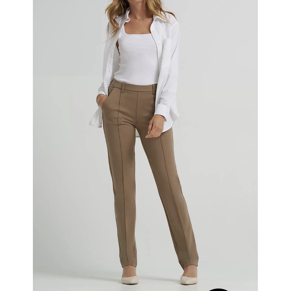 NWT Lee Women's 18 Medium The Any Wear Pant Ultra Lux Comfort Beige Straight Leg